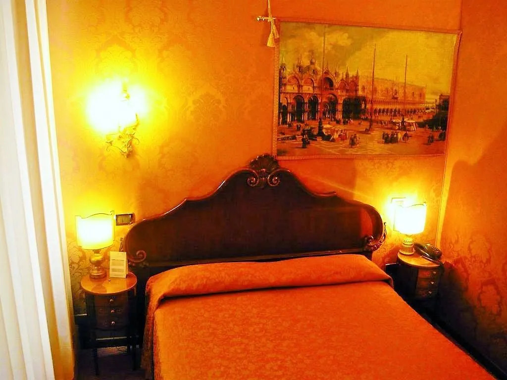 Hotel Lisbona Βενετία