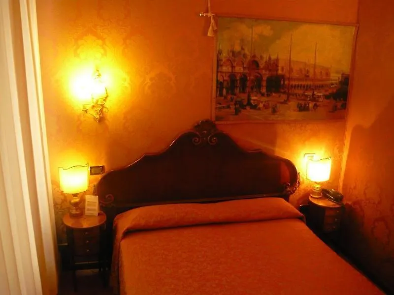 Hotel Lisbona Βενετία