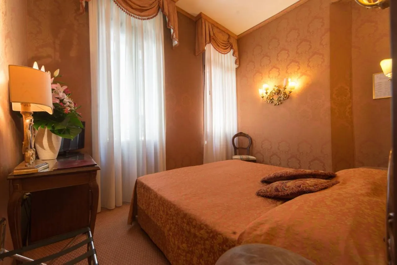 Hotel Lisbona Βενετία