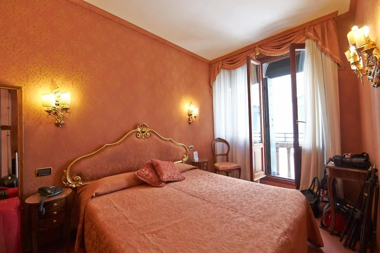 Hotel Lisbona Venice